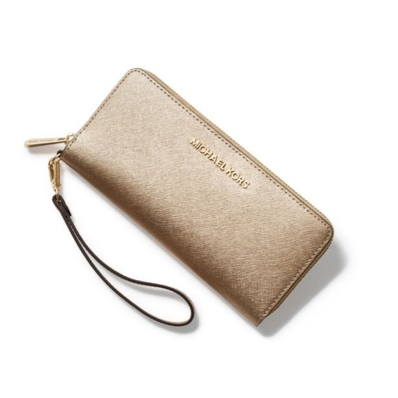 Michael Kors Gold Leather Jet Set Large Continental Wristlet Wallet - Picture 1 of 7